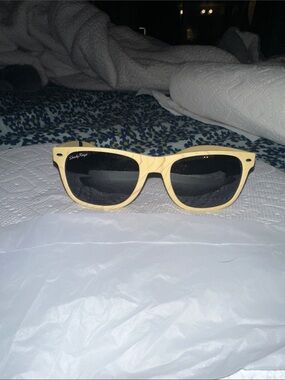 Shady Rays Men’s Pale Yellow Wayfarer Sunglasses with Black Lenses